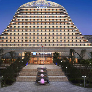 重慶市渝北區悅來溫德姆酒店-1樓至2樓地面防滑處理
